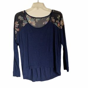 Happening in the present T-shirt size small